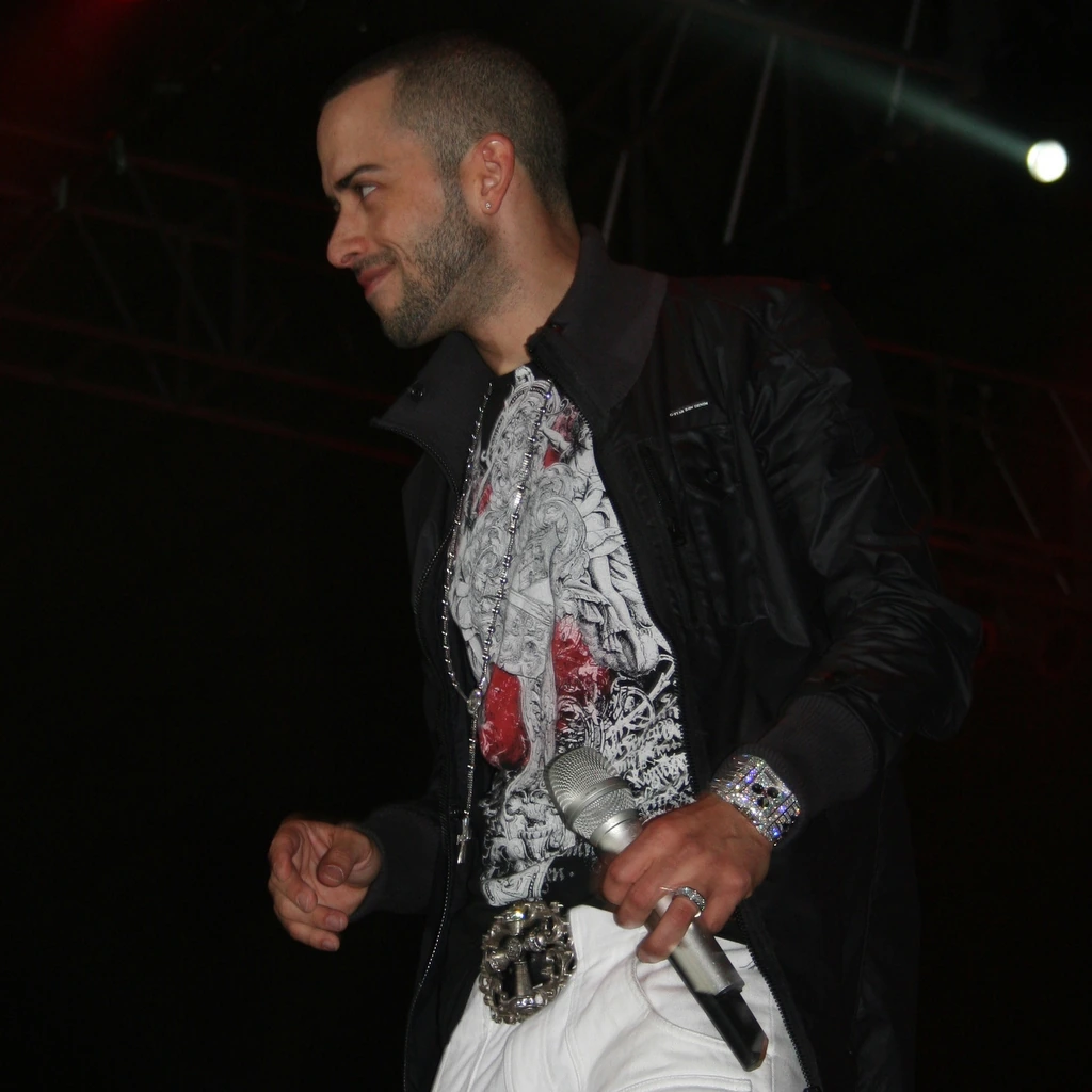 Yandel Net Worth 2026: Estimate, Income Sources, and How It’s Built